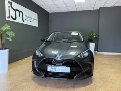 Vendo Toyota Yaris 2022 - 16990 EUR, 161470 km - AUTO.MOTO.pt
