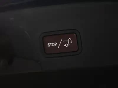 Sell Mercedes-Benz GLC 250 2017 - 34990 EUR, 200000 km - AUTO.MOTO.pt