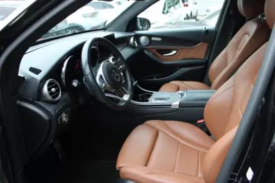 Vendo Mercedes-Benz GLC 300 2020 - 36900 EUR, 148682 km - AUTO.MOTO.pt