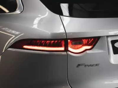 Sell Jaguar F-Pace 2017 - 23990 EUR, 91000 km - AUTO.MOTO.pt