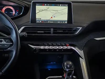 Vendo Peugeot 3008 2016 - 17450 EUR, 116000 km - AUTO.MOTO.pt