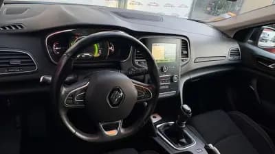 Sell Renault Mégane Sport Tourer 2019 - 12900 EUR, 94000 km - AUTO.MOTO.pt