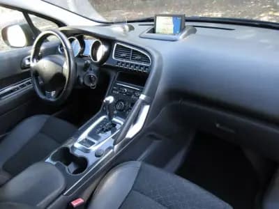 Sell Peugeot 3008 2016 - 13990 EUR, 143000 km - AUTO.MOTO.pt