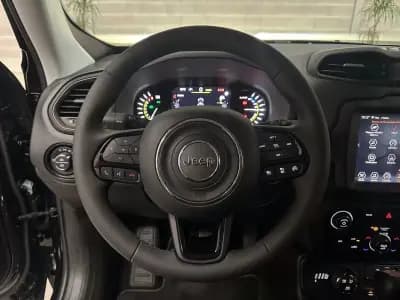 Vendo Jeep Renegade 2022 - 23950 EUR, 10796 km - AUTO.MOTO.pt