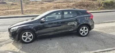 Vendo Volvo V40 2015 - 12400 EUR, 216200 km - AUTO.MOTO.pt