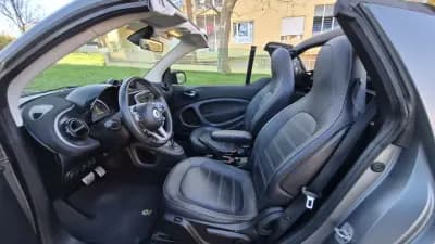 Vendo Smart Fortwo Cabrio 2018 - 15480 EUR, 38000 km - AUTO.MOTO.pt