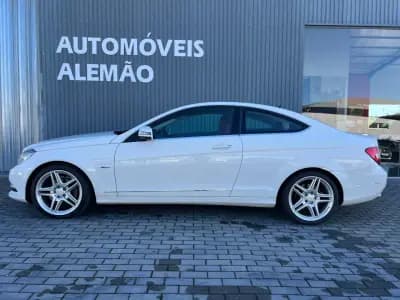Vendo Mercedes-Benz C 220 2012 - 17500 EUR, 190898 km - AUTO.MOTO.pt
