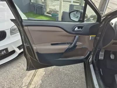 Vendo Citroën DS4 2012 - 11400 EUR, 214040 km - AUTO.MOTO.pt