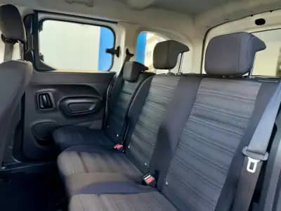 Vendo Opel Combo 2022 - 18450 EUR, 134000 km - AUTO.MOTO.pt