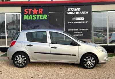 Vendo Renault Clio 2009 - 4280 EUR, 290626 km - AUTO.MOTO.pt