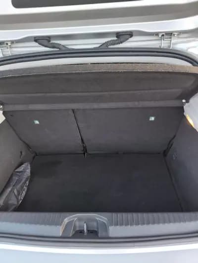 Vendo Renault Clio 2020 - 13980 EUR, 46000 km - AUTO.MOTO.pt