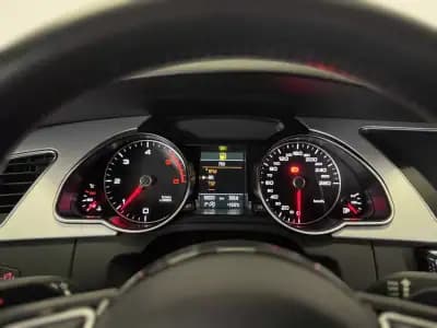 Vendo Audi A5 2015 - 21990 EUR, 59192 km - AUTO.MOTO.pt