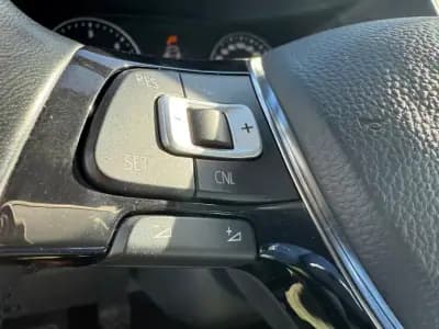 Sell Volkswagen Caravelle 2020 - 33750 EUR, 40492 km - AUTO.MOTO.pt