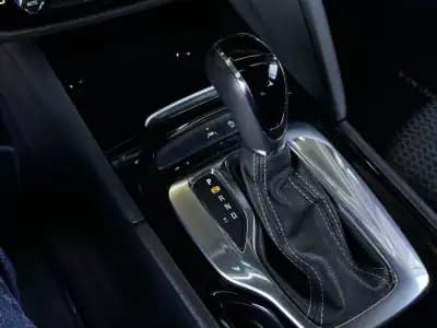 Vendo Opel Insignia Grand Sport 2022 - 17990 EUR, 102300 km - AUTO.MOTO.pt