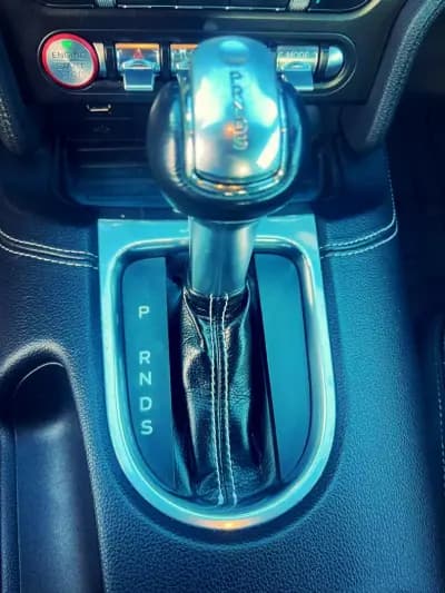 Vendo Ford Mustang 2018 - 41900 EUR, 109000 km - AUTO.MOTO.pt