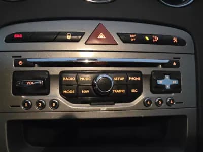 Vendo Peugeot 308 SW 2012 - 4999 EUR, 282857 km - AUTO.MOTO.pt