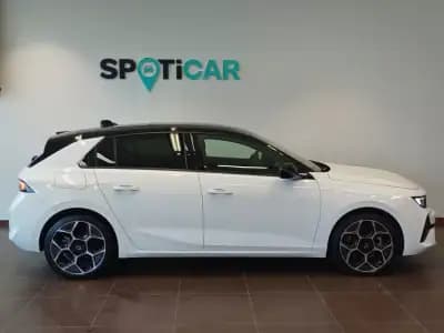 Sell Opel Astra 2023 - 31000 EUR, 11950 km - AUTO.MOTO.pt
