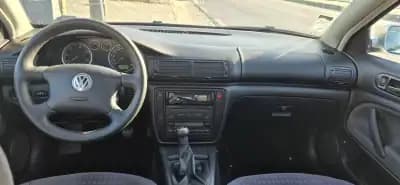 Sell Volkswagen Passat 2002 - 4400 EUR, 299900 km - AUTO.MOTO.pt