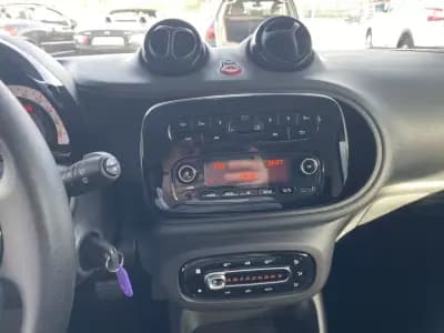 Sell Smart Fortwo Cabrio 2021 - 11500 EUR, 25425 km - AUTO.MOTO.pt