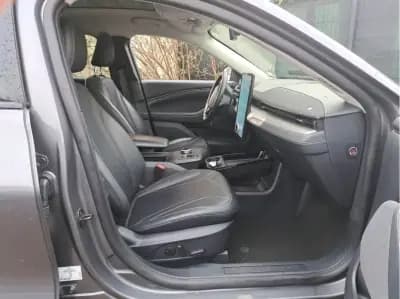 Vendo Ford Mustang Mach-E 2021 - 34900 EUR, 49000 km - AUTO.MOTO.pt