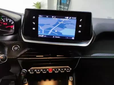 Sell Peugeot 208 2018 - 13990 EUR, 37000 km - AUTO.MOTO.pt