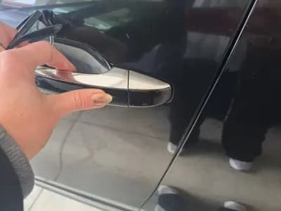 Sell Renault Scénic 2017 - 9980 EUR, 262136 km - AUTO.MOTO.pt