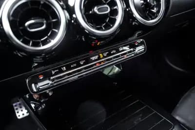 Sell Mercedes-Benz A 180 2021 - 25750 EUR, 161794 km - AUTO.MOTO.pt