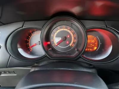 Vendo Citroën C3 2015 - 5990 EUR, 167000 km - AUTO.MOTO.pt