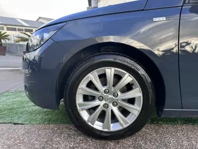 Sell Peugeot 308 SW 2016 - 8900 EUR, 200000 km - AUTO.MOTO.pt