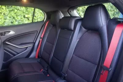 Vendo Mercedes-Benz GLA 45 AMG 2015 - 34900 EUR, 49200 km - AUTO.MOTO.pt