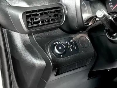 Vendo Opel Combo 2022 - 17900 EUR, 47542 km - AUTO.MOTO.pt