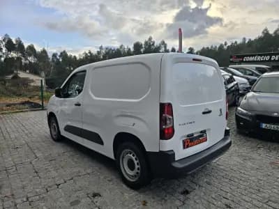 Vendo Peugeot Partner 2020 - 13900 EUR, 99000 km - AUTO.MOTO.pt