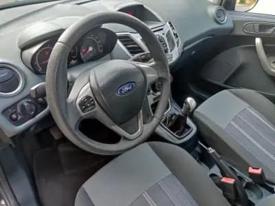 Vendo Ford Fiesta 2010 - 6490 EUR, 193000 km - AUTO.MOTO.pt