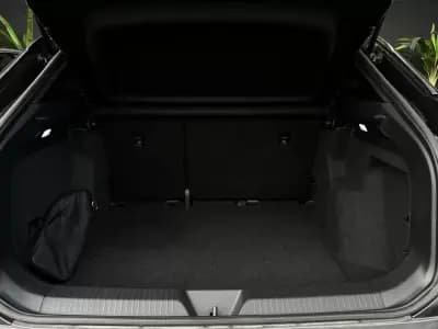 Sell Volkswagen ID.4 2021 - 24990 EUR, 53300 km - AUTO.MOTO.pt