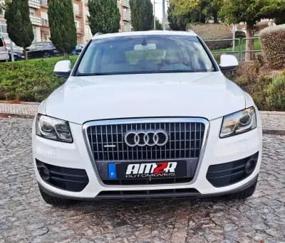Vendo Audi Q5 2011 - 17500 EUR, 175000 km - AUTO.MOTO.pt