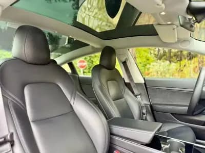 Sell Tesla Model 3 2020 - 22000 EUR, 101000 km - AUTO.MOTO.pt