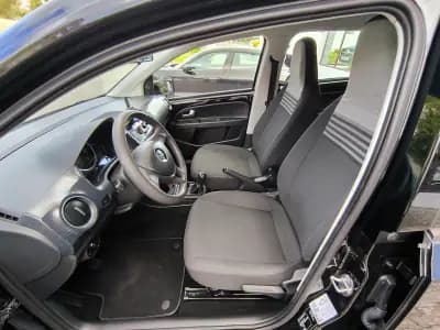 Sell Volkswagen Up! 2019 - 10900 EUR, 42000 km - AUTO.MOTO.pt