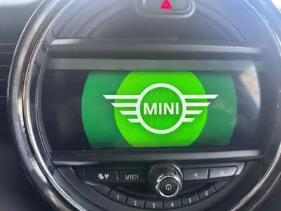 Vendo MINI 2018 - 22900 EUR, 110452 km - AUTO.MOTO.pt