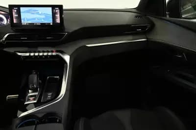 Vendo Peugeot 3008 2023 - 32750 EUR, 45000 km - AUTO.MOTO.pt