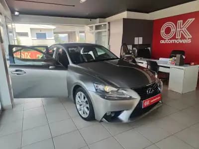 Vendo Lexus IS 300H 2013 - 19990 EUR, 170000 km - AUTO.MOTO.pt