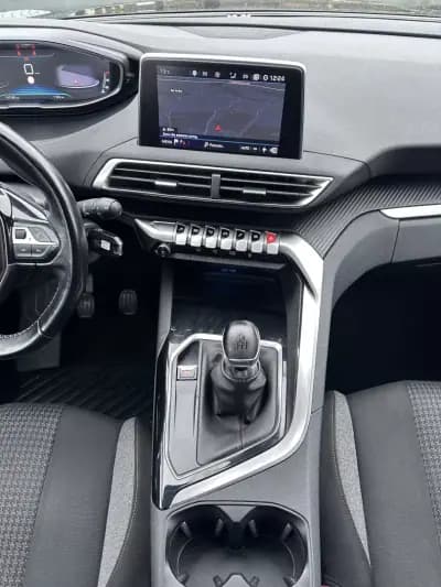 Sell Peugeot 5008 2018 - 14900 EUR, 140000 km - AUTO.MOTO.pt