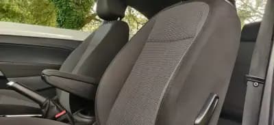 Vendo Volkswagen New Beetle 2015 - 14950 EUR, 156200 km - AUTO.MOTO.pt