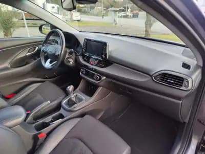 Sell Hyundai i30 2017 - 11750 EUR, 104875 km - AUTO.MOTO.pt