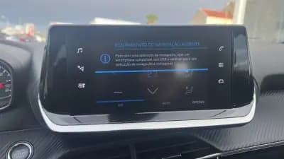 Vendo Peugeot 2008 2022 - 20900 EUR, 68000 km - AUTO.MOTO.pt