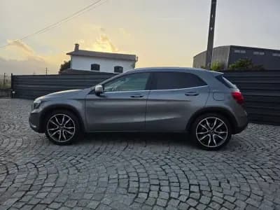 Vendo Mercedes-Benz GLA 200 2014 - 20790 EUR, 117000 km - AUTO.MOTO.pt