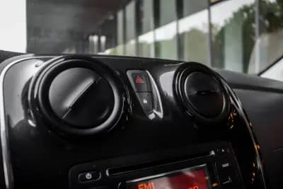 Vendo Dacia Sandero 2018 - 8350 EUR, 91565 km - AUTO.MOTO.pt