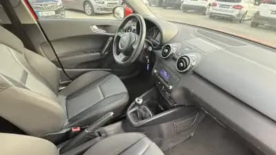 Sell Audi A1 Sportback 2013 - 10800 EUR, 171383 km - AUTO.MOTO.pt
