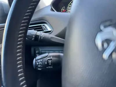 Vendo Peugeot 308 SW 2019 - 13000 EUR, 76390 km - AUTO.MOTO.pt