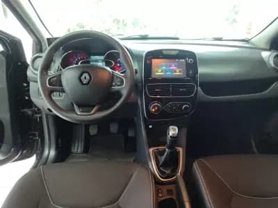 Vendo Renault Clio 2017 - 10500 EUR, 112820 km - AUTO.MOTO.pt