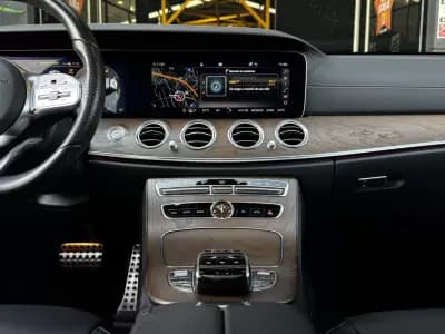 Sell Mercedes-Benz E 300 2019 - 33490 EUR, 105000 km - AUTO.MOTO.pt